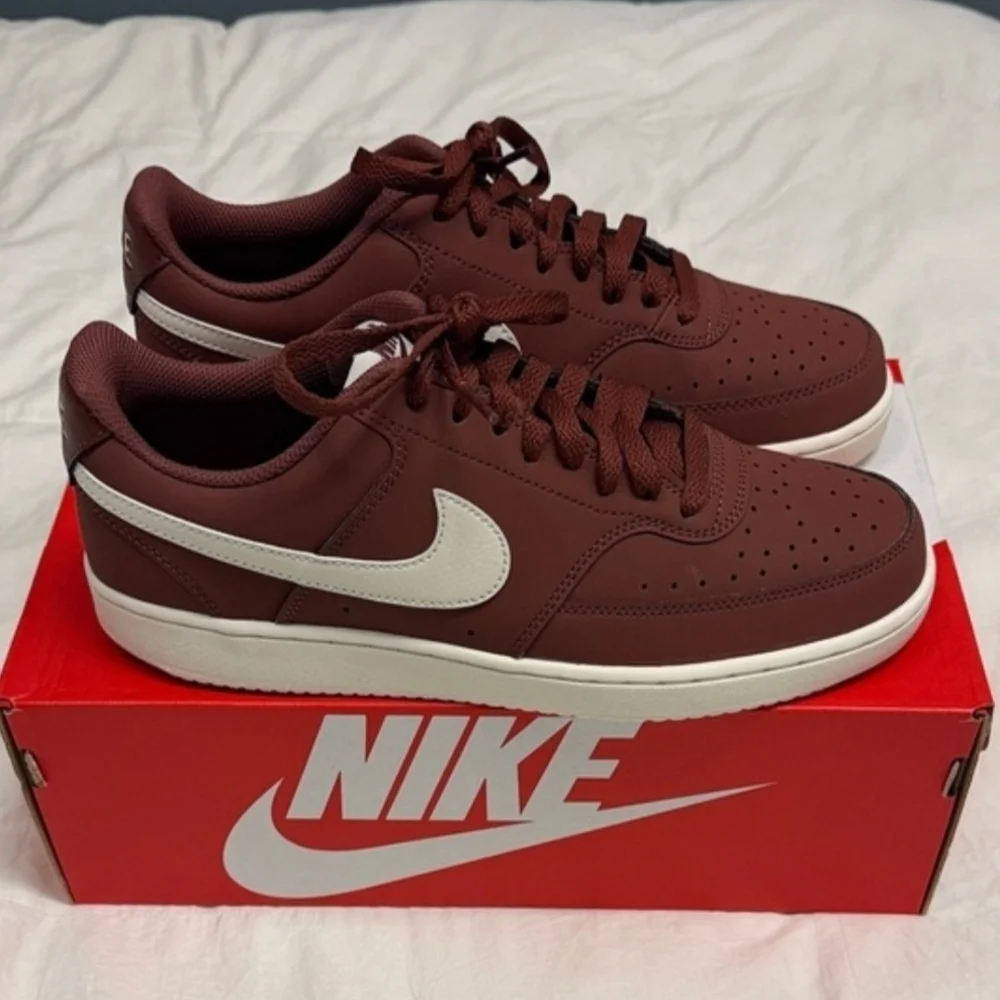 NIKE Court Vision Low Red Sepia Pale Ivory US Mens Size 9 (EUC)